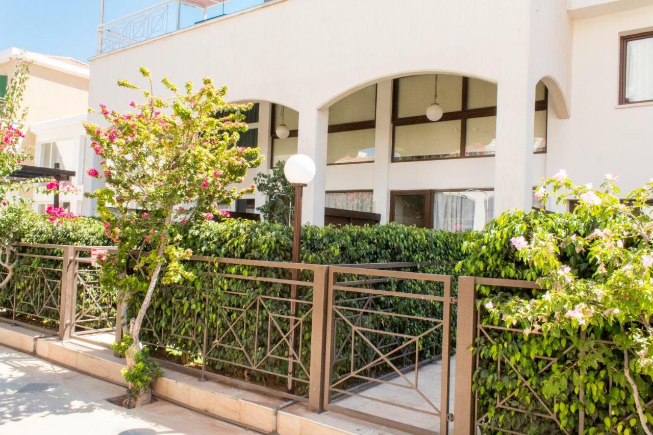 Galatex Beach Apartment Lemesós Eksteriør bilde